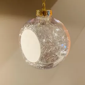 Boule de Noël en plastique Ø 8 cm aux cheveux d'anges argentés (vendu à l'unité) (ADC300)