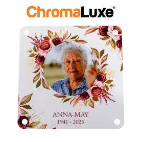 Plaque en aluminium percée avec bord arrondi et chevalet (60669)